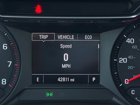 Used 2023 Chevrolet TrailBlazer LT w/ Convenience Package FWD image 21