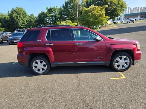 Used 2016 GMC Terrain SLE w/ Technology Package AWD/4WD image 8