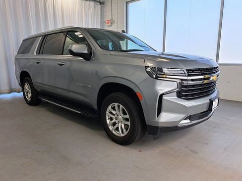 Used 2024 Chevrolet Suburban LT AWD/4WD image 4