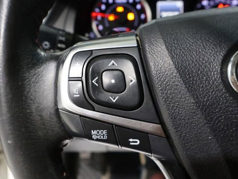 Used 2017 Toyota Camry SE image 31