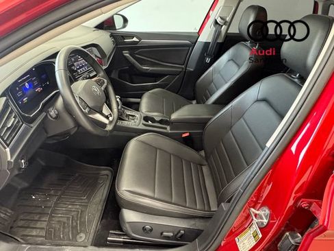 Used 2022 Volkswagen Jetta SE w/ Panoramic Sunroof Package FWD image 21