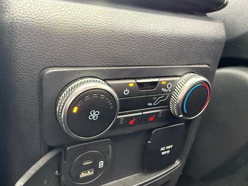 Used 2020 Ford Explorer Limited image 9