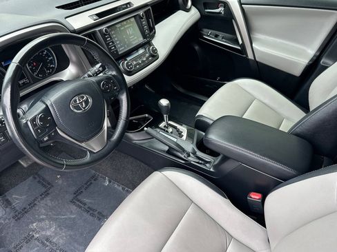 Certified 2018 Toyota RAV4 Limited image 10