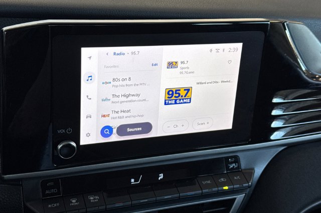 Certified 2025 Toyota Camry LE FWD image 21