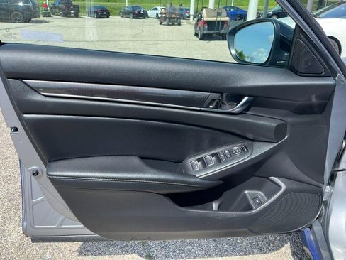 Used 2022 Honda Accord Sport image 15