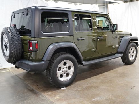 Used 2021 Jeep Wrangler Unlimited Sport AWD/4WD image 3