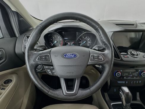 Used 2018 Ford Escape Titanium image 11