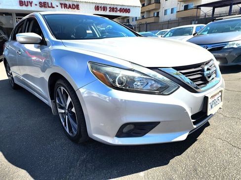 Used 2017 Nissan Altima 2.5 SR image 4