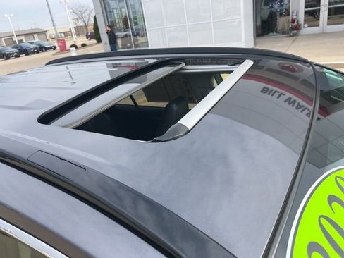 Used 2020 Toyota RAV4 Limited image 3