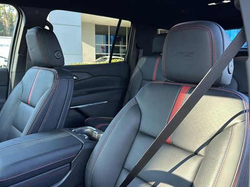 New 2026 Chevrolet Traverse RS w/ LPO, Floor Liner Package image 25