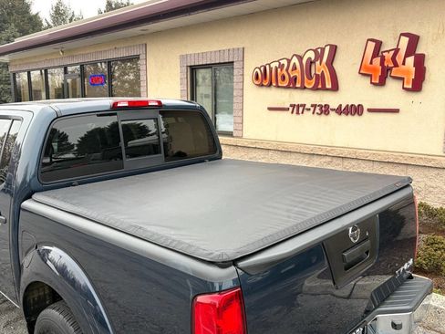 Used 2019 Nissan Frontier SV image 31