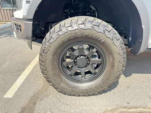 Used 2021 Ford F150 Raptor w/ Equipment Group 801A High AWD/4WD image 9