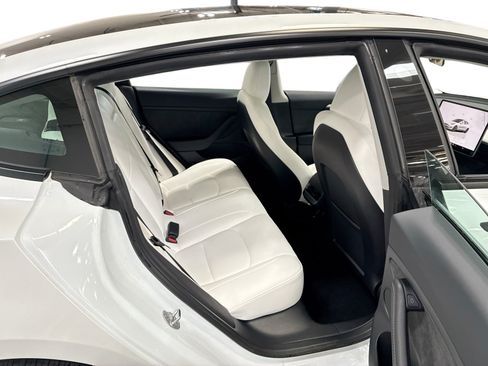 Certified 2023 Tesla Model 3 Standard Range RWD image 11