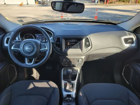 Used 2019 Jeep Compass Sport w/ Tech Group image 17