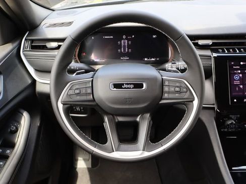 New 2026 Jeep Grand Cherokee Laredo AWD/4WD image 15