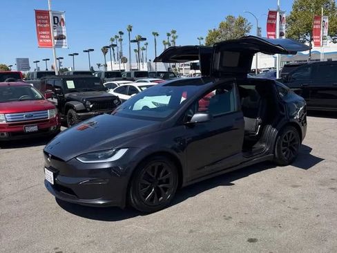 Used 2025 Tesla Model X AWD/4WD image 6