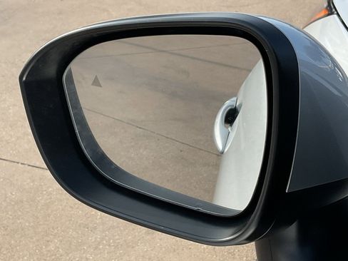 Used 2025 Nissan Rogue SV image 11