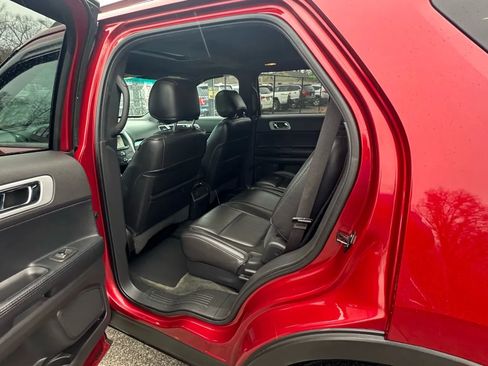 Used 2014 Ford Explorer XLT w/ Equipment Group 202A image 24