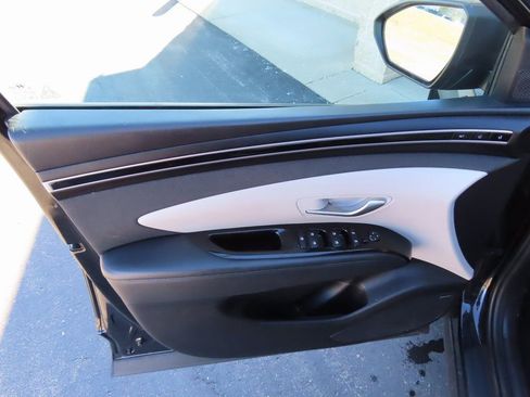 Used 2023 Hyundai Tucson Limited image 24