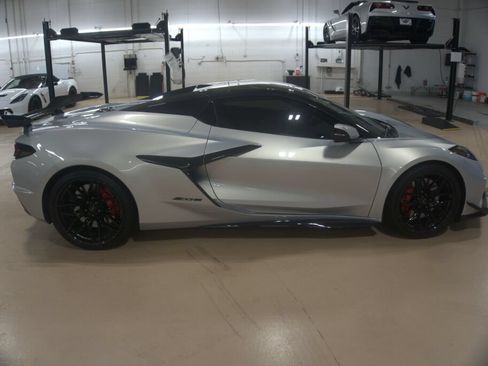 Used 2024 Chevrolet Corvette Z06 w/ Battery Protection Package RWD image 6