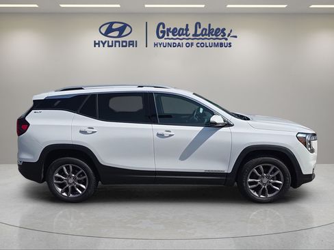 Used 2023 GMC Terrain SLT AWD/4WD image 6
