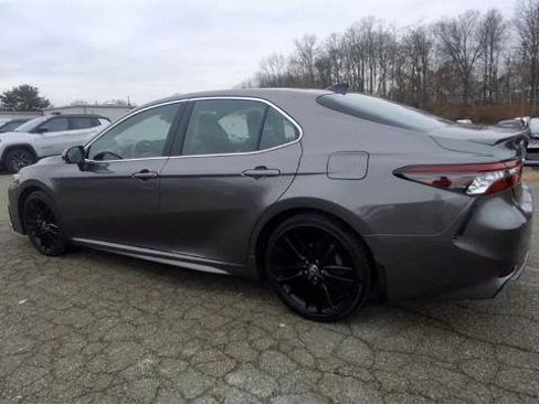 Used 2021 Toyota Camry XSE image 6