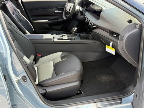 New 2026 Nissan Sentra SR FWD image 24