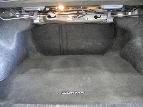 Used 2024 Nissan Altima 2.5 SV FWD image 23