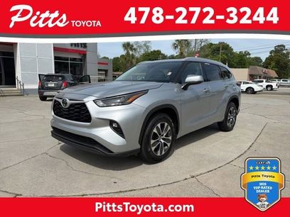 Used 2022 Toyota Highlander XLE