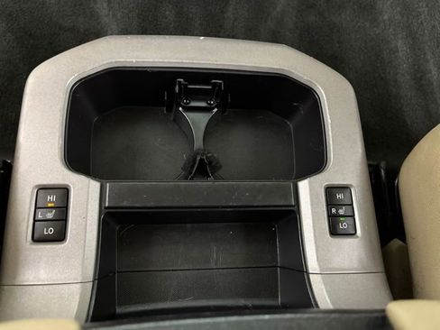 Used 2017 Toyota Sequoia Platinum RWD image 48
