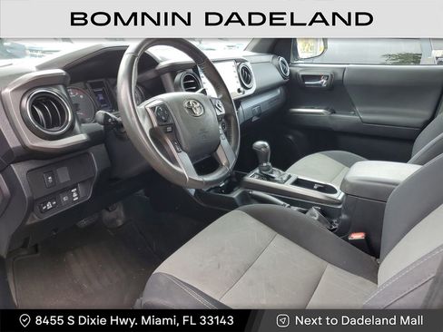 Used 2020 Toyota Tacoma TRD Off-Road image 14