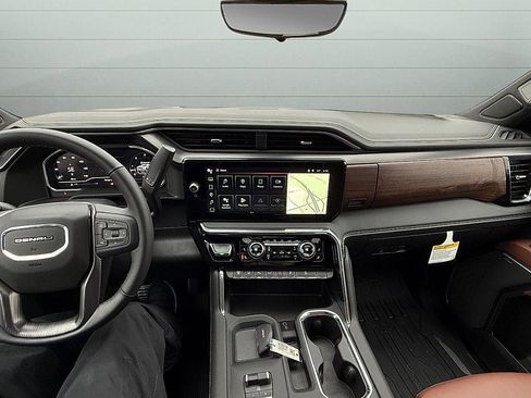 New 2025 GMC Sierra 3500 Denali Ultimate AWD/4WD image 10