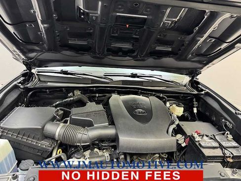 Used 2021 Toyota Tacoma TRD Sport w/ Technology Package AWD/4WD image 10