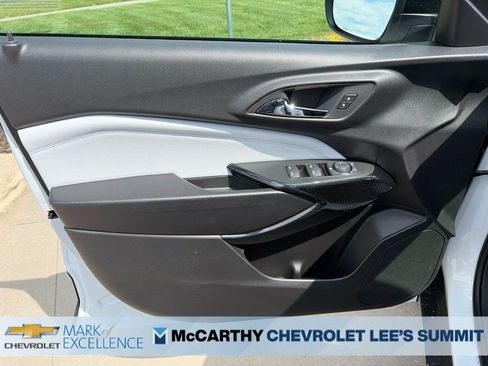 New 2026 Chevrolet Trax LT FWD image 32