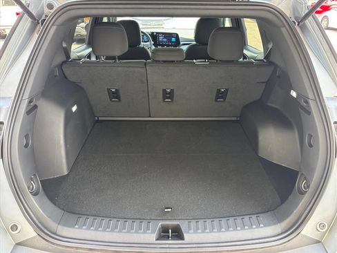 Used 2025 Chevrolet Equinox LT FWD image 3