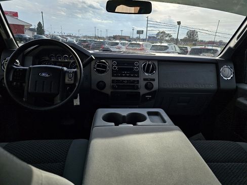 Used 2012 Ford F250 XLT w/ XLT Premium Pkg image 3