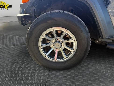 Used 2023 Jeep Gladiator Sport image 14