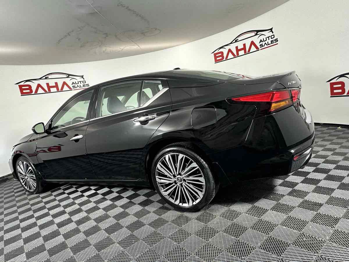 Used 2023 Nissan Altima 2.5 SL AWD/4WD image 6