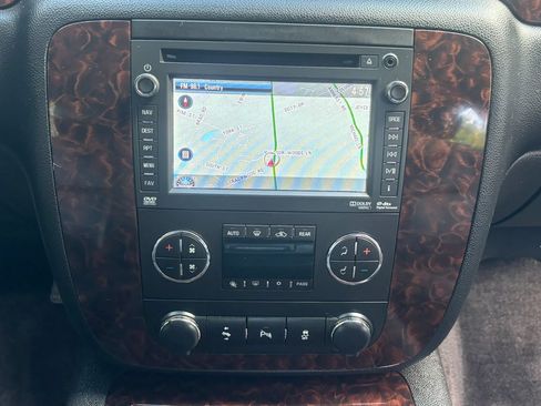 Used 2014 GMC Yukon Denali AWD/4WD image 30