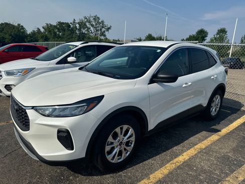 Used 2023 Ford Escape Active AWD/4WD image 16