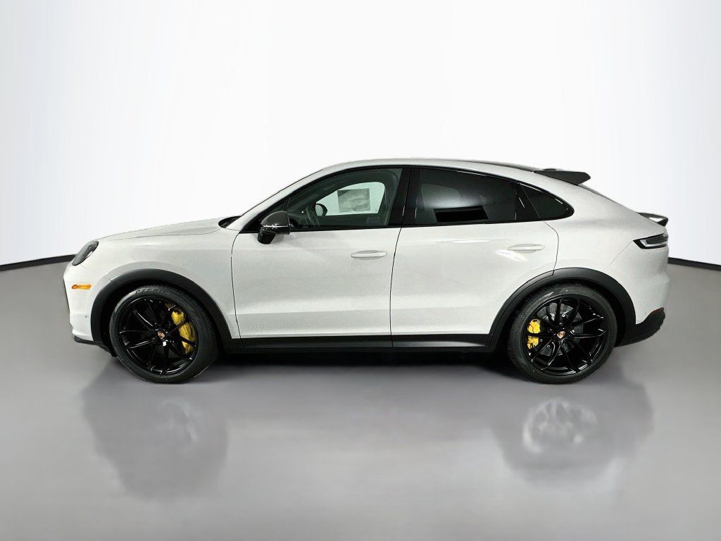 New 2026 Porsche Cayenne Turbo GT AWD/4WD image 2