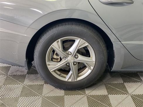 Used 2022 Hyundai Sonata SE w/ Cargo Package image 18