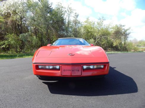 Used 1988 Chevrolet Corvette Convertible RWD image 2