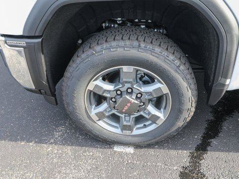 New 2025 GMC Sierra 2500 SLT w/ SLT Premium Package AWD/4WD image 31