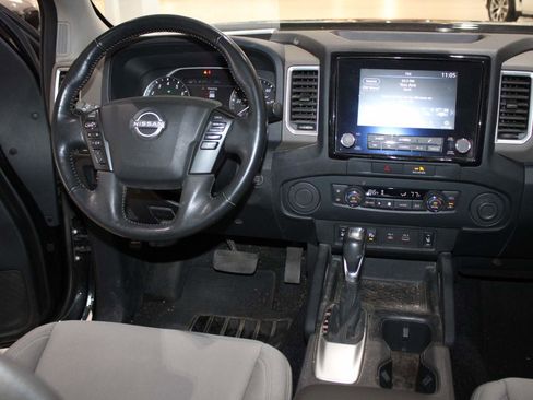 Used 2022 Nissan Frontier SV RWD image 12
