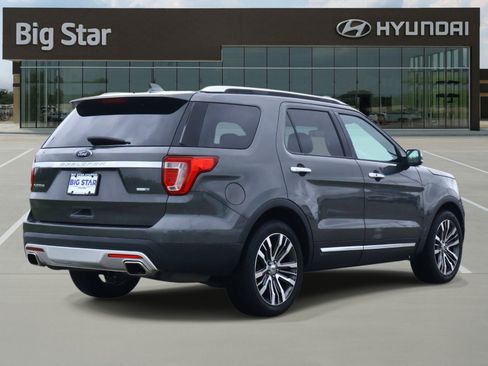 Used 2016 Ford Explorer Platinum AWD/4WD image 4