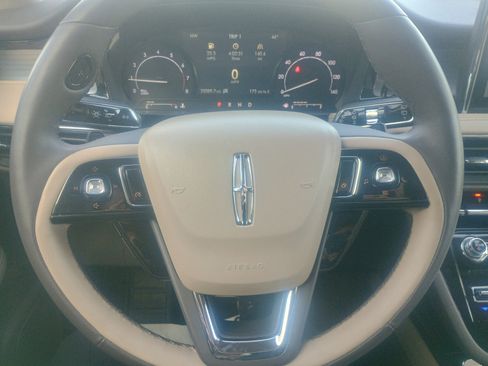 Used 2022 Lincoln Corsair AWD w/ Equipment Group 101A image 21