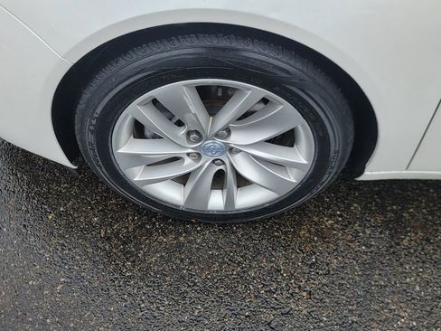 Used 2017 Buick Regal Premium w/ Driver Confidence Package #1 image 6