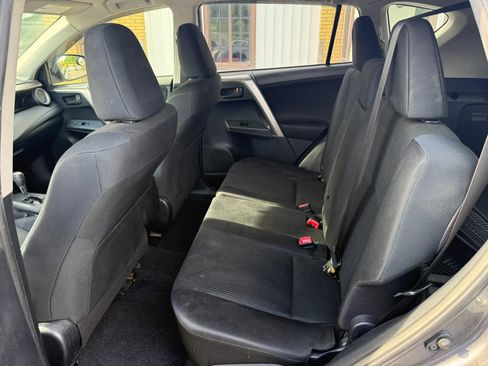 Used 2015 Toyota RAV4 LE AWD/4WD image 13
