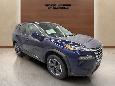 Used 2025 Nissan Rogue SV image 8